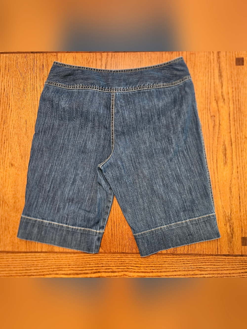 Madison Women's Blue Bermuda Denim Shorts Size 10 Mid-Rise Button - Picture 2 of 6